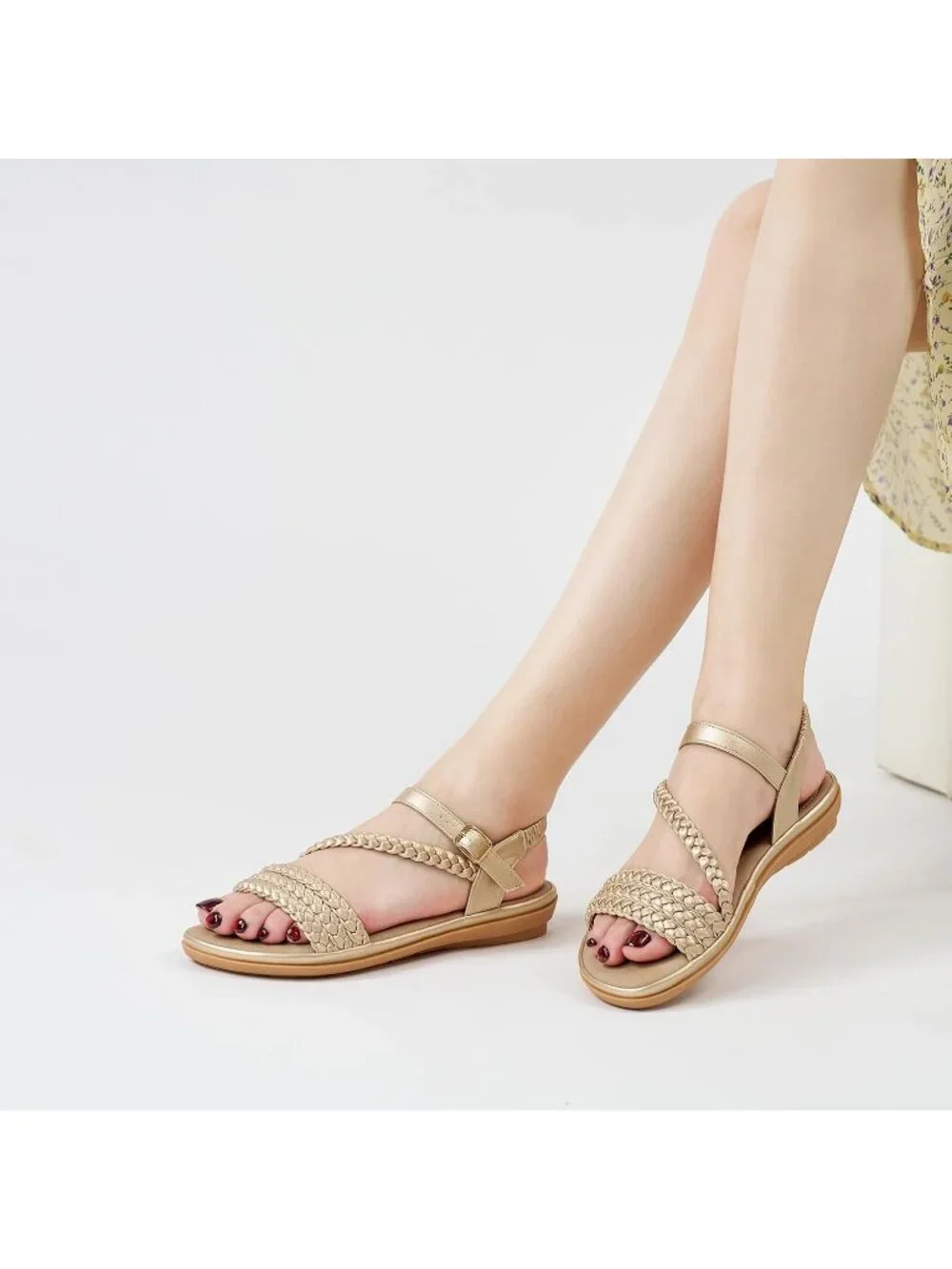 Women's Gold Summer Comfortable Strappy Flats Casual Walking Beach Sandals